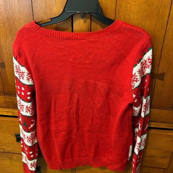 Christmas Sweater - Picture 7 of 7